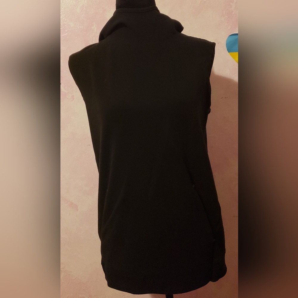 Old Navy Black Sleeveless Tank Top